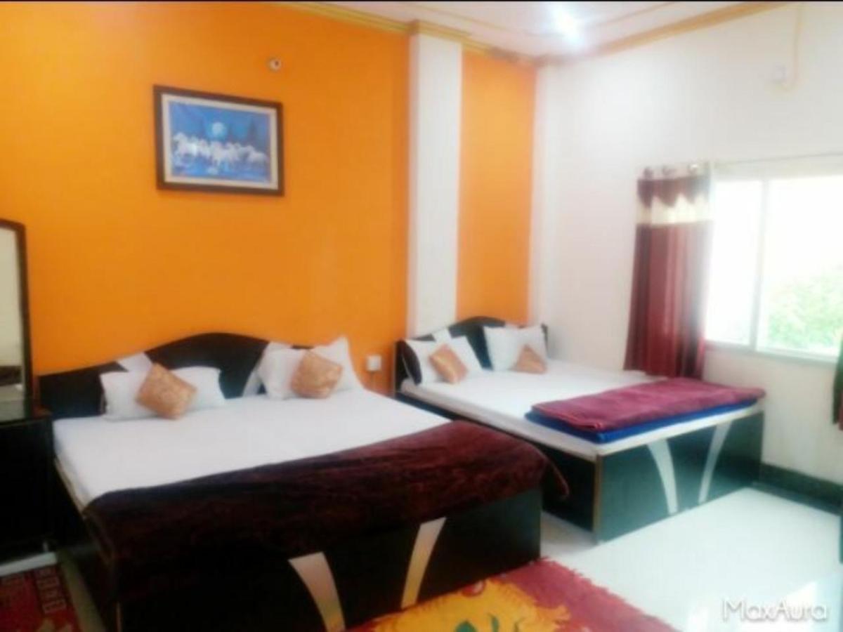 Goroomgo New Ashiyana Palace พาราณสี ภายนอก รูปภาพ